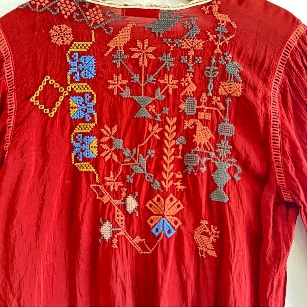 Johnny Was Floral Bird Embroidered Long Bell Sleeve V-neck Top Size Small - Picture 8 of 11